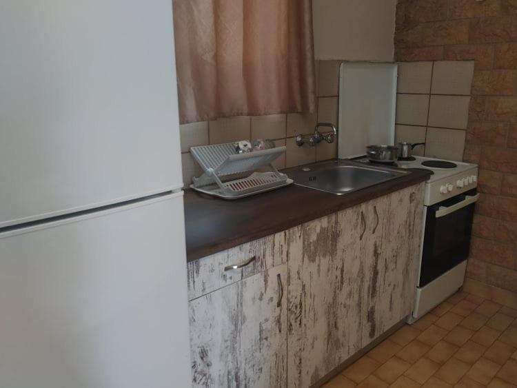Lions 2 Studios & Apartments, Poros Island. Poros Town 外观 照片