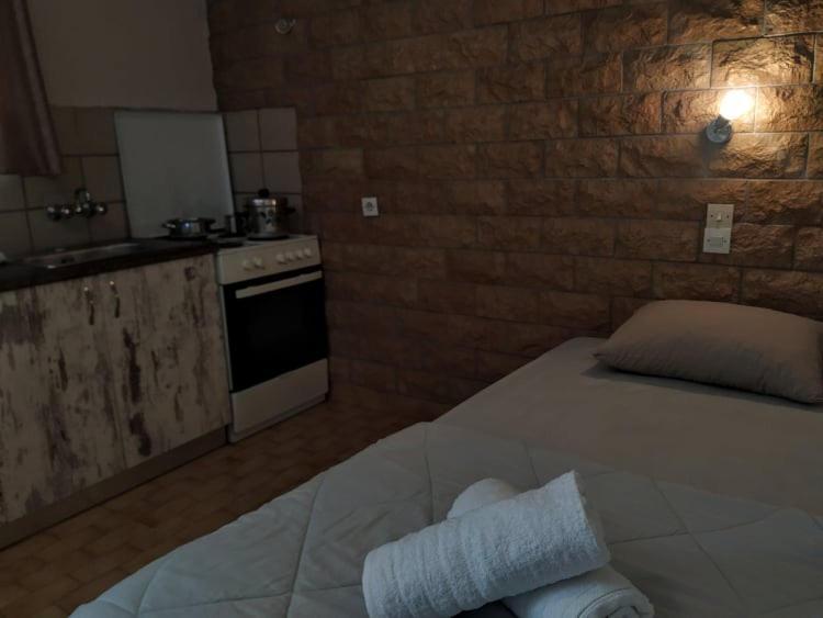 Lions 2 Studios & Apartments, Poros Island. Poros Town 外观 照片