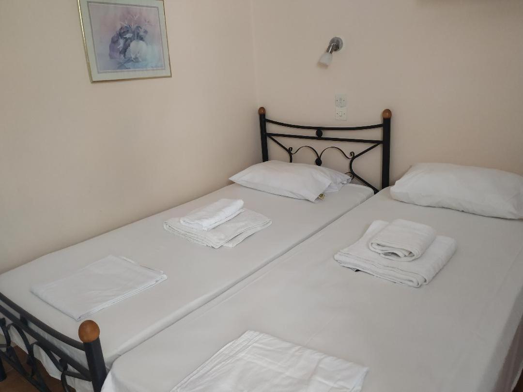 Lions 2 Studios & Apartments, Poros Island. Poros Town 外观 照片