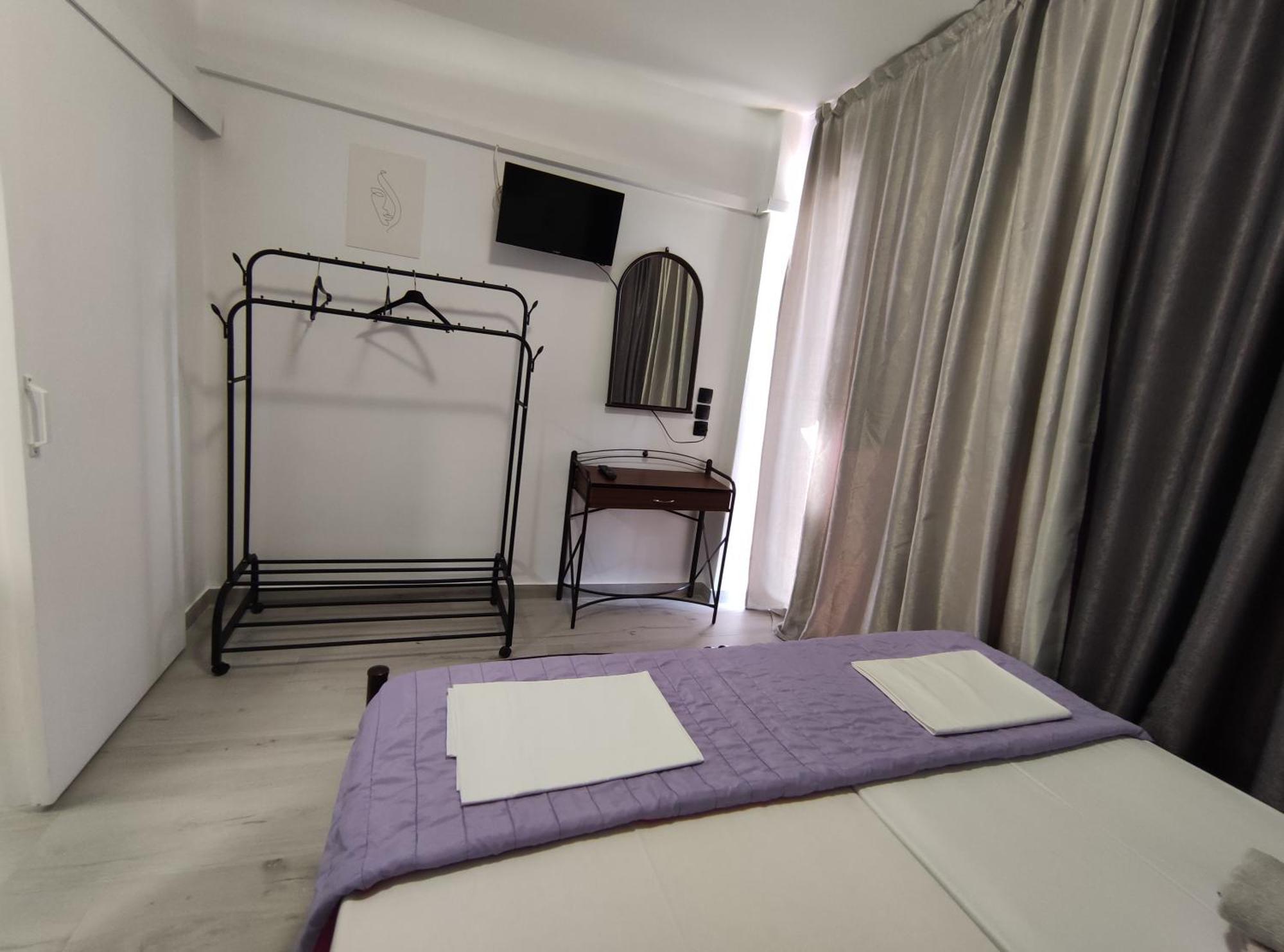 Lions 2 Studios & Apartments, Poros Island. Poros Town 外观 照片