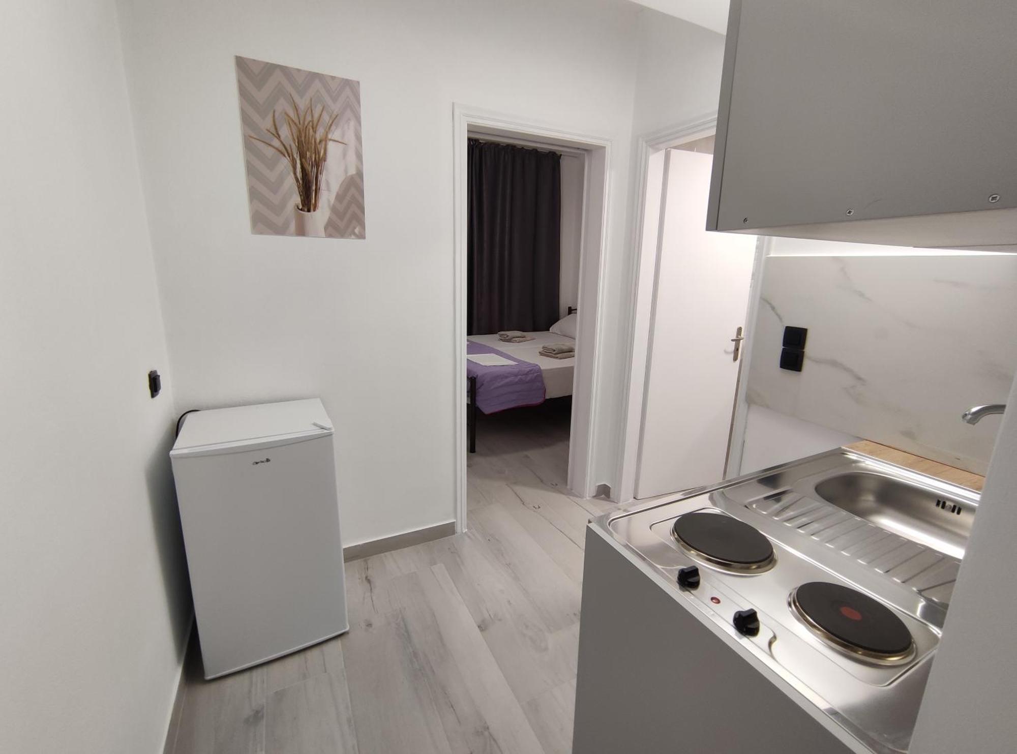 Lions 2 Studios & Apartments, Poros Island. Poros Town 外观 照片