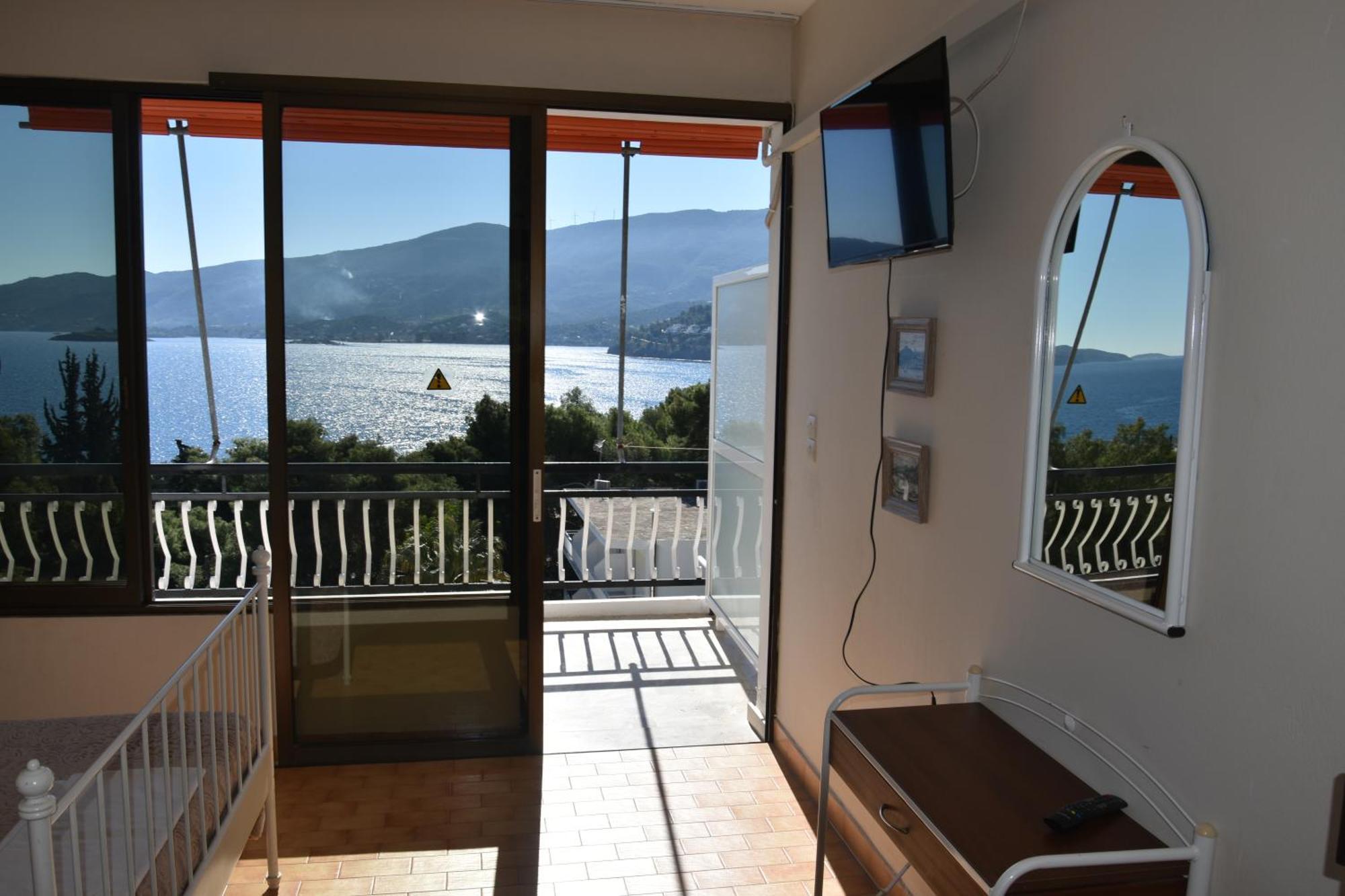 Lions 2 Studios & Apartments, Poros Island. Poros Town 外观 照片