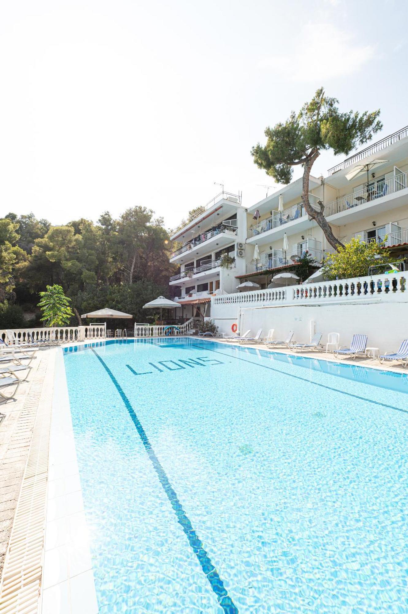 Lions 2 Studios & Apartments, Poros Island. Poros Town 外观 照片