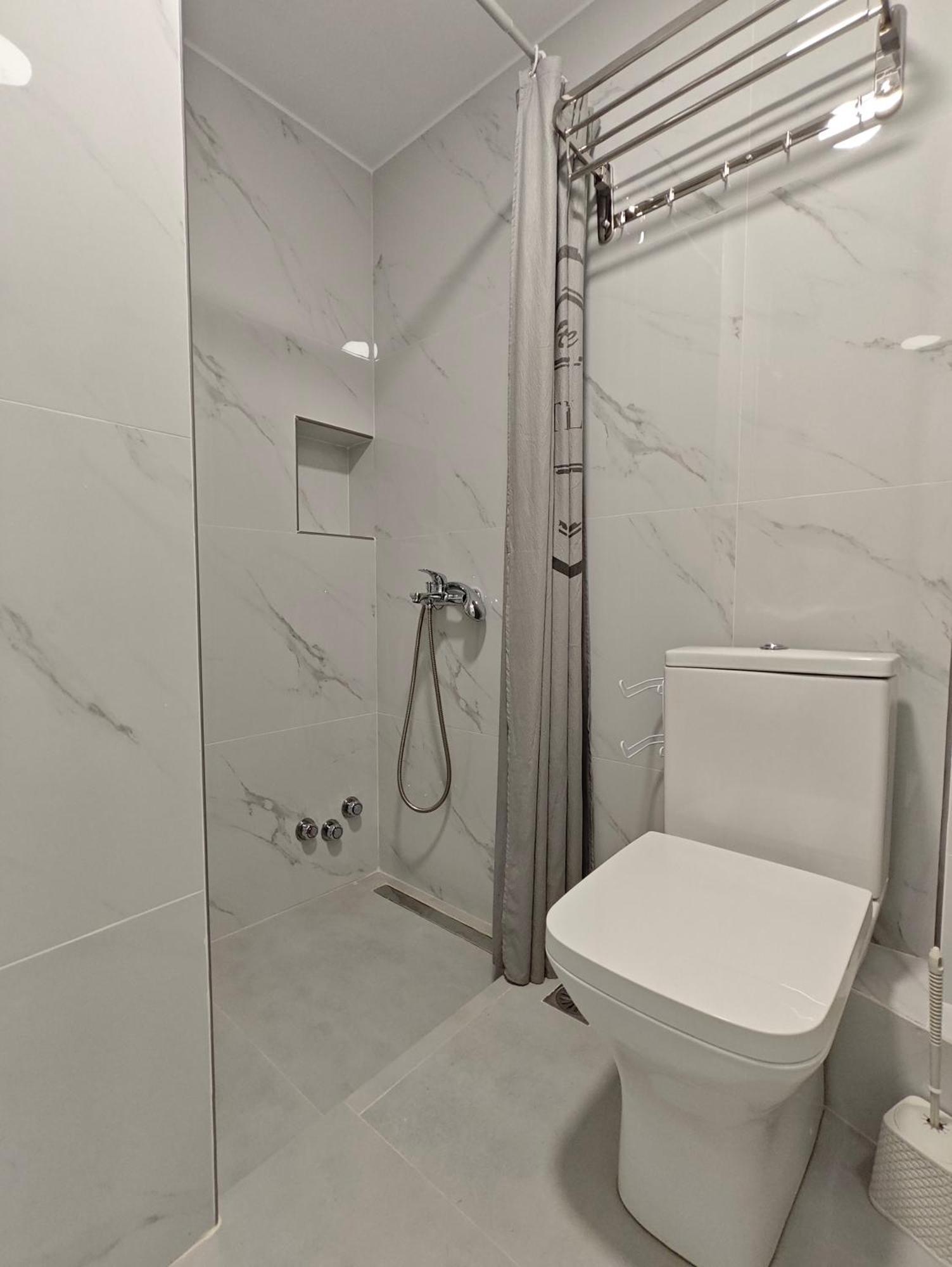 Lions 2 Studios & Apartments, Poros Island. Poros Town 外观 照片