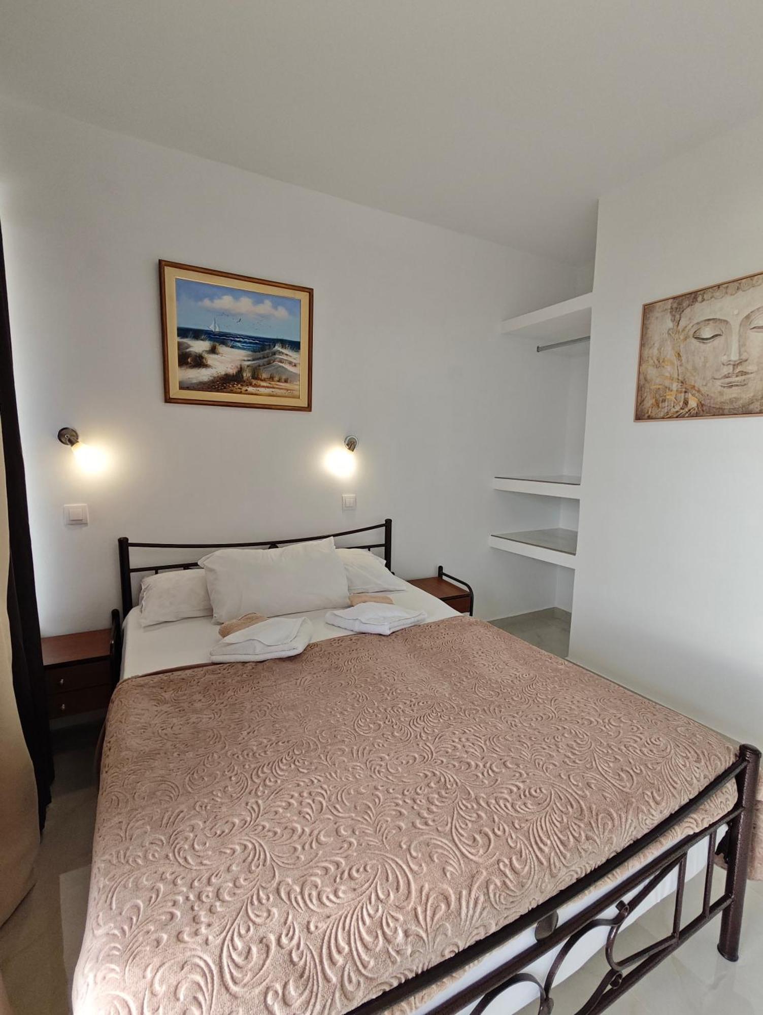 Lions 2 Studios & Apartments, Poros Island. Poros Town 外观 照片